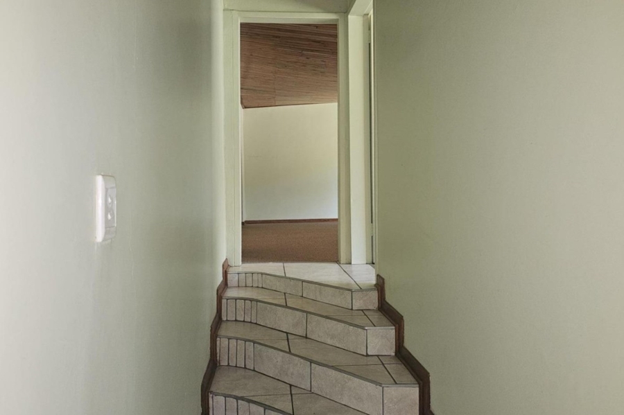 6 Bedroom Property for Sale in Hartbeespoort Rural North West